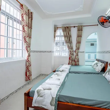 Khach San Hoang Phu Hotel